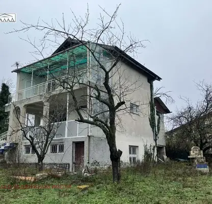Снимка 3 — Къща във Варна, Виница