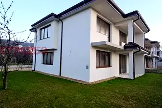 Къща във Варна, Виница