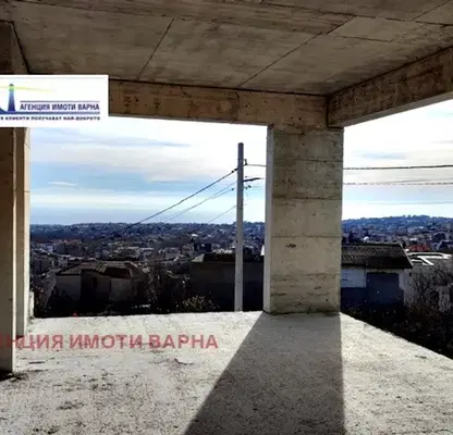 Снимка 3 — Къща във Варна, Виница