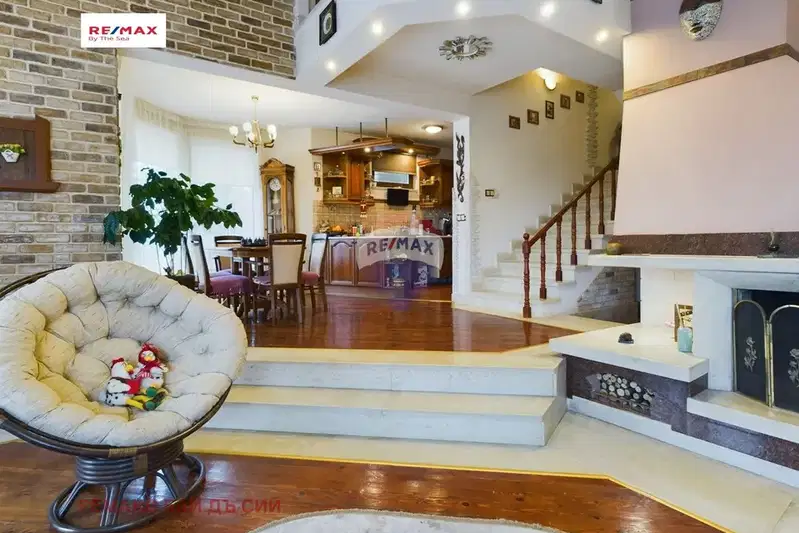 House in Varna, Vinica
