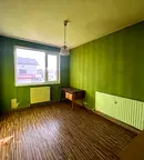 Къща в София, Враждебна