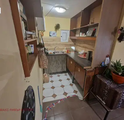 Photo 3 — House in Ruse, в.з. Астарджийка