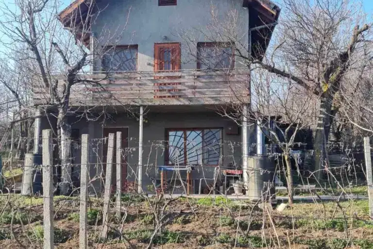 Къща в Русе, в.з. Касева Чешма