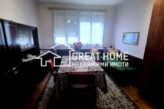 Къща в Търговище, Запад 1
