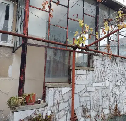 Снимка 2 — Къща в Пазарджик, Запад