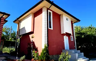 Къща в Търговище, Запад 2
