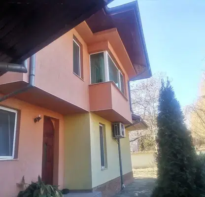 Снимка 2 — Къща в Пазарджик, Запад