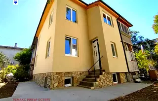 Къща в Русе, Здравец