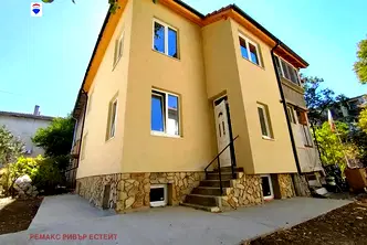 Къща в Русе, Здравец