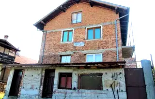 Къща в Благоевград, Банско
