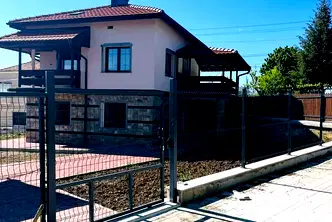 Къща в Благоевград, Сандански