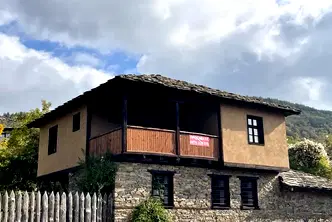 Къща в Благоевград, с. Лещен
