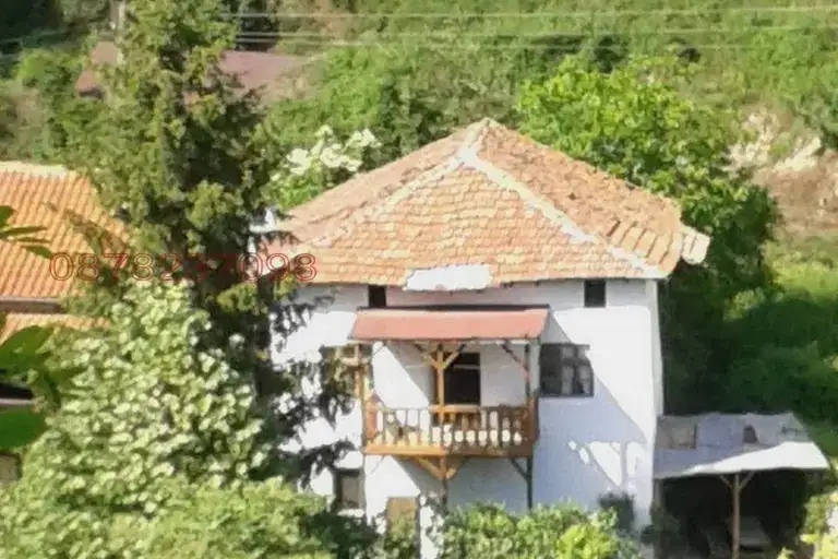 Къща в Благоевград, с. Рожен