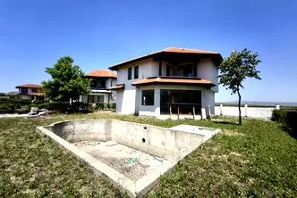 Къща в Бургас, Ахелой
