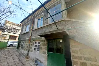 Къща в Бургас, Айтос