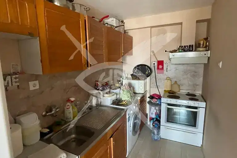 Къща в Бургас, Айтос