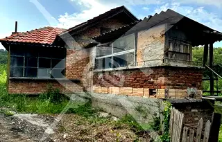 Къща в Бургас, Айтос