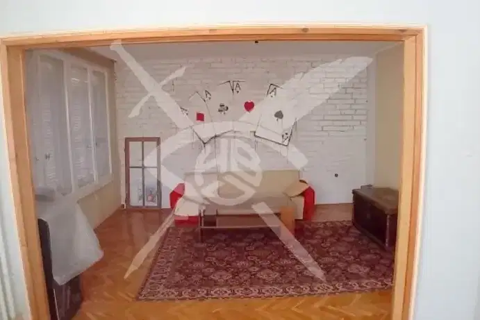 Къща в Бургас, Айтос