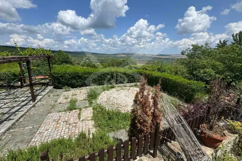 Къща в Бургас, Айтос