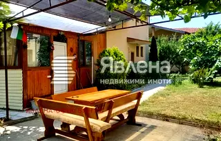 Къща в Бургас, Царево
