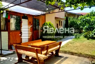 Къща в Бургас, Царево