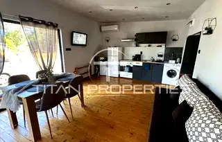Къща в Бургас, Черноморец