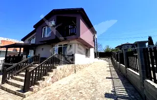 Къща в Бургас, Камено