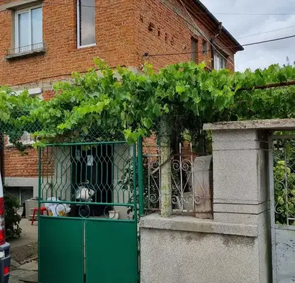 Снимка 3 — Къща в Бургас, Карнобат