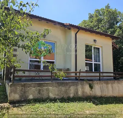 Снимка 3 — Къща в Бургас, Обзор