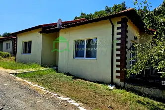 Къща в Бургас, Обзор