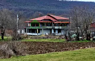 Къща в Бургас, Обзор