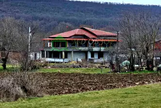 Къща в Бургас, Обзор