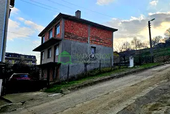 Къща в Бургас, Обзор