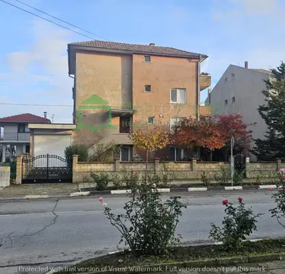 Снимка 2 — Къща в Бургас, Обзор