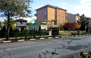 Къща в Бургас, Обзор