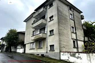 Къща в Бургас, Обзор