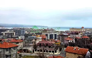 Къща в Бургас, Обзор