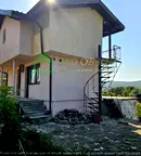 Къща в Бургас, Обзор