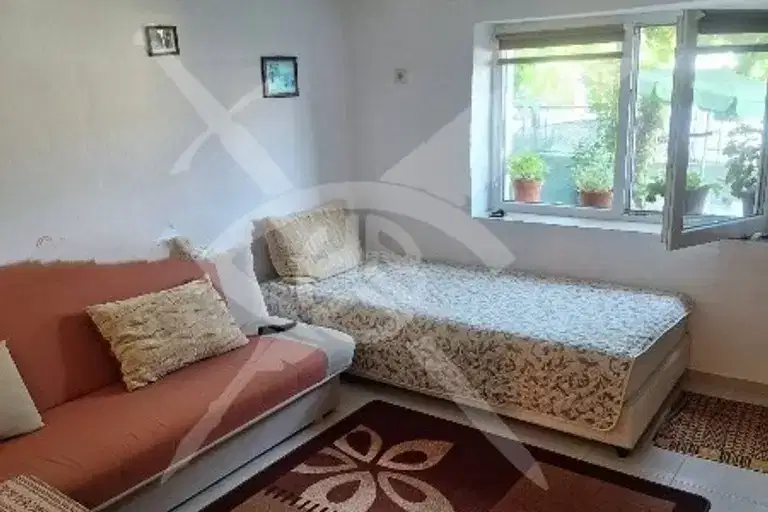 Къща в Бургас, Средец
