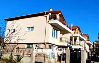 Къща в Бургас, Свети Влас