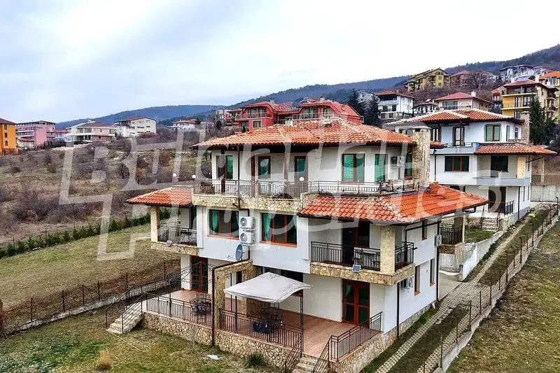 Къща в Бургас, Свети Влас