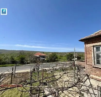 Снимка 5 — Къща в Бургас, с. Баня