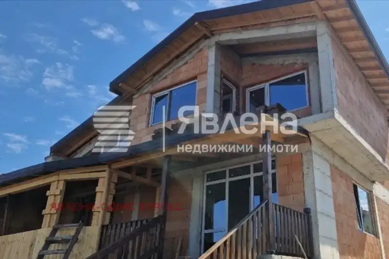 Къща в Бургас, с. Черни връх