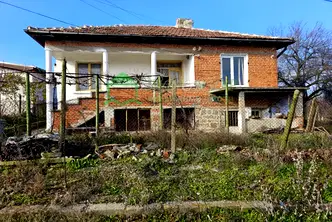 Къща в Бургас, с. Дюлево