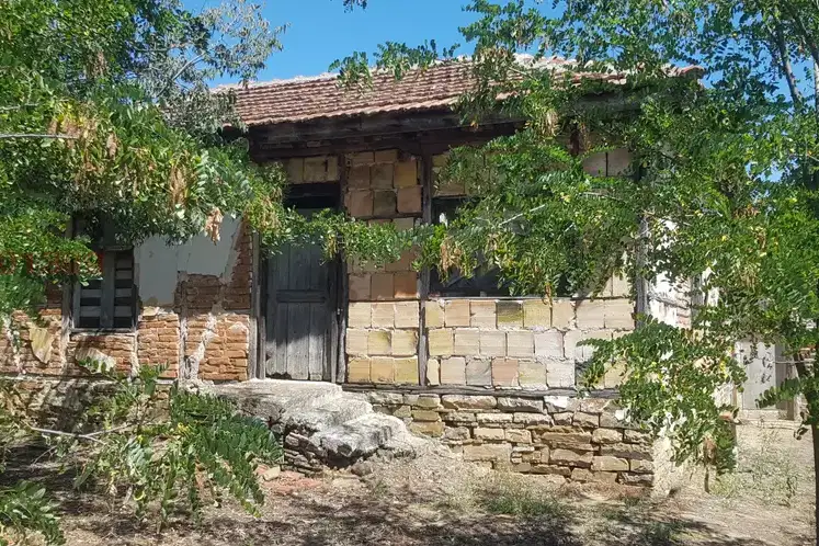 Къща в Бургас, с. Искра
