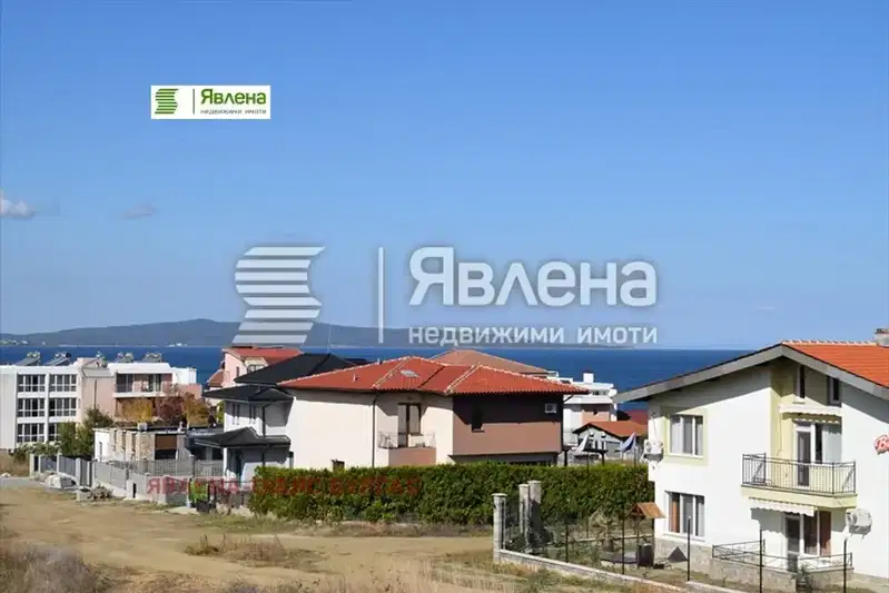 Къща в Бургас, с. Лозенец