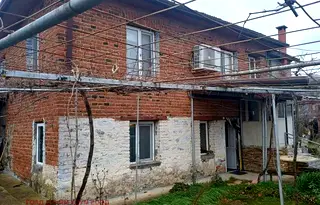 Къща в Бургас, с. Момина църква