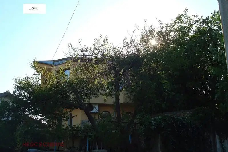 Къща в Бургас, с. Равадиново