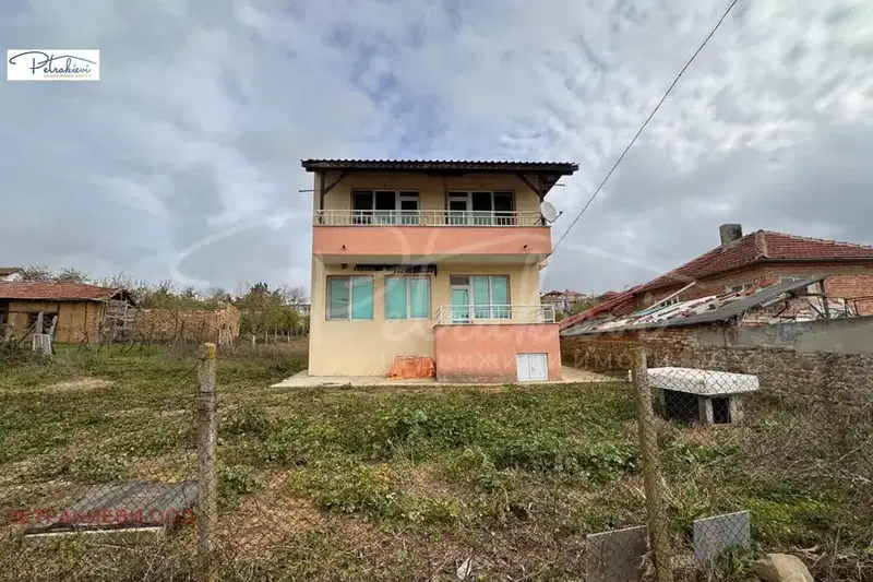 House in Oblast Burgas, Razboina