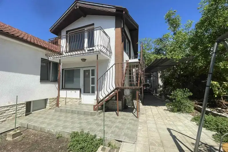 House in Oblast Dobrich, Kavarna